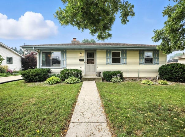 9017 Carol Ann Dr, Sturtevant, WI 53177