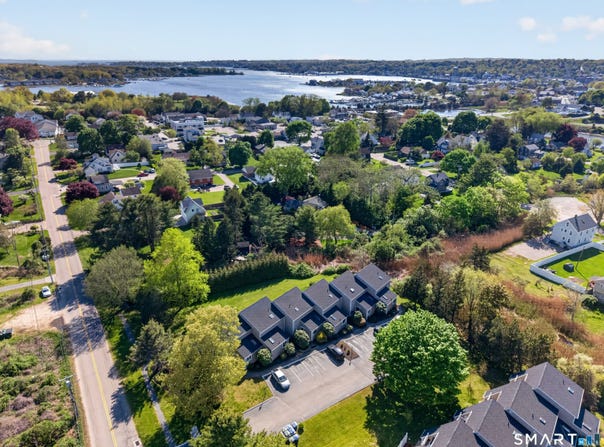 31 Hewitt Road, Stonington, CT 06355