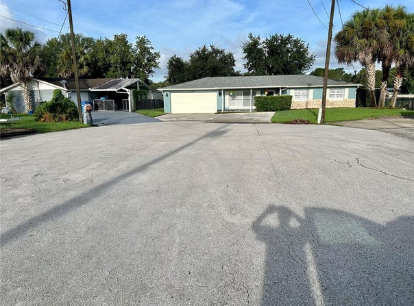 1638 PARADISE Lane, ASTOR, FL 32102