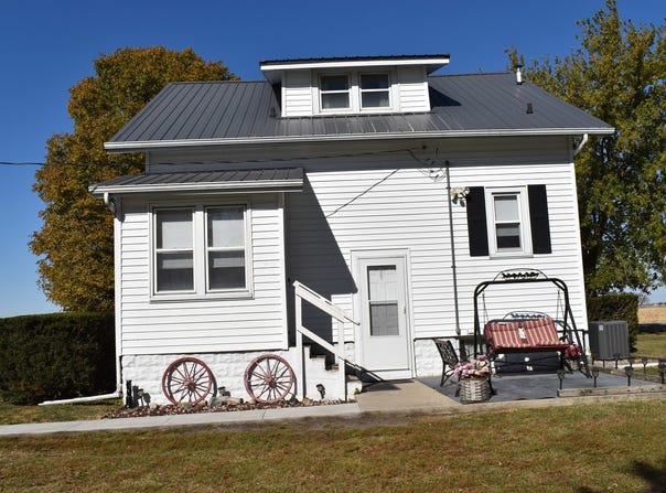 9898 E 1200 N Road, Chenoa, IL 61726