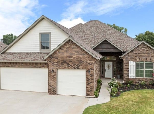 11304 Fairways Avenue, Yukon, OK 73099
