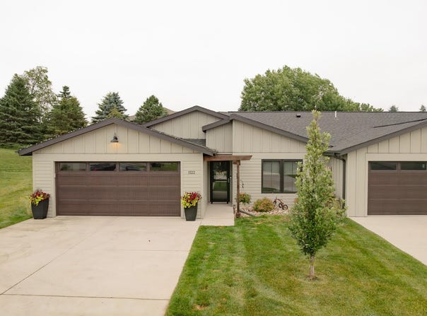 1522 Blaines Way, Spirit Lake, IA 51360