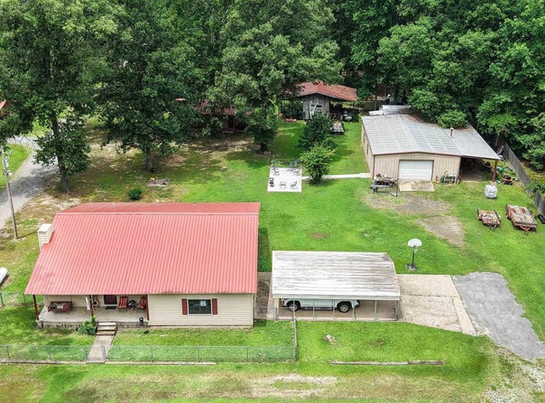 1014 Elkins Rd., White Hall, AR 71602