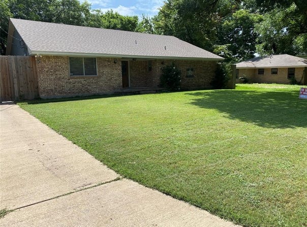 206 Methodist Street, Red Oak, TX 75154