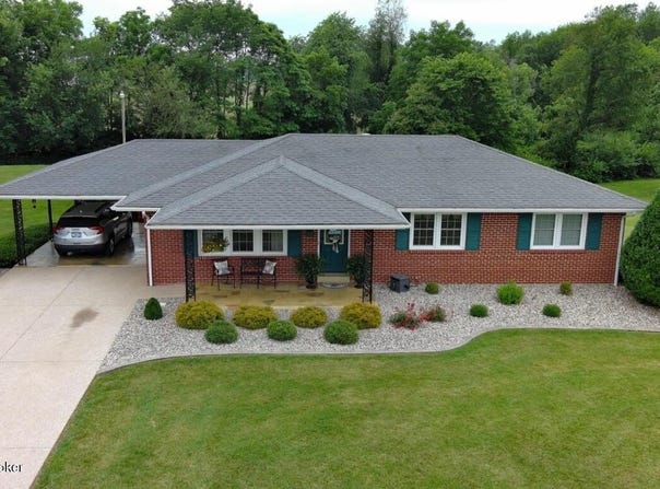 315 Hutcherson Heights Dr, Hodgenville, KY 42748