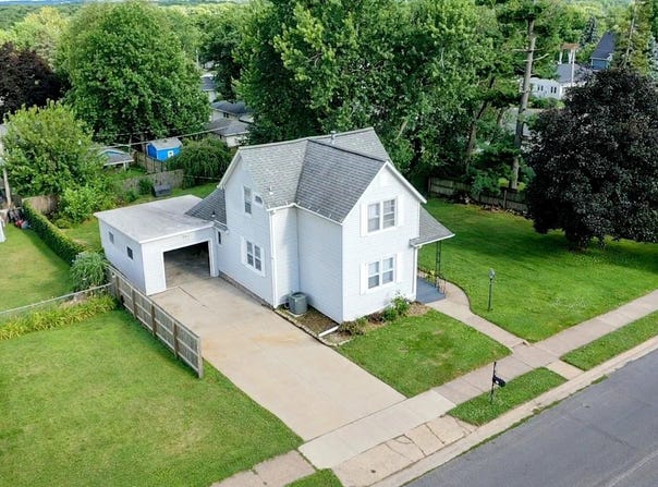 1713 N 5TH Street, Clinton, IA 52732