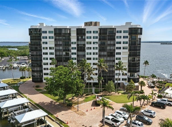 4265 Bay Beach Lane unit: 226, Fort Myers Beach, FL 33931
