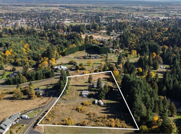 32378 JP W Rd, Scappoose, OR 97056