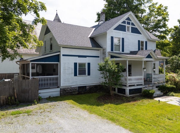 4 Quaker Street, Granville, NY 12832