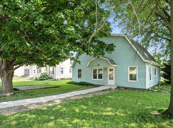 1203 8th Street, Durant, IA 52747