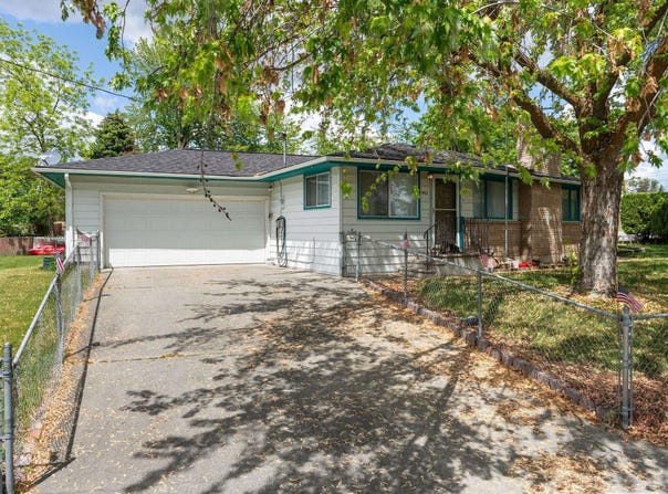 10621 E Springfield Ave, Spokane Valley, WA 99206