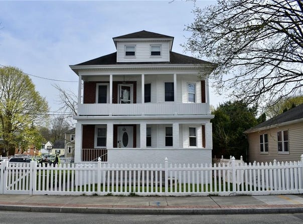 88 Maple Avenue, Barrington, RI 02806