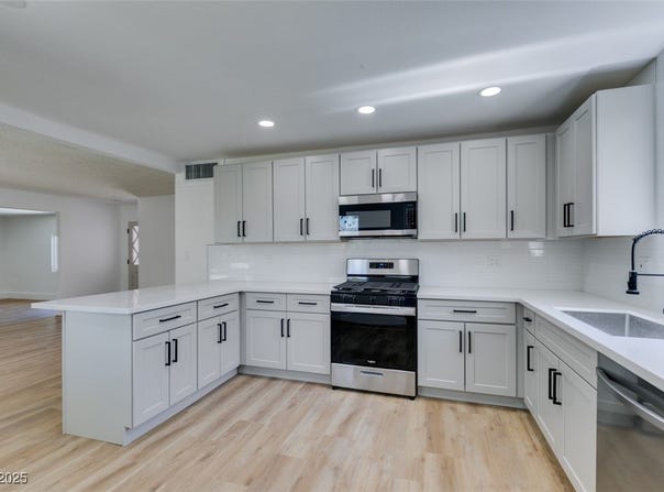 212 View Drive, Las Vegas, NV 89107