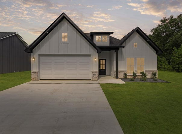 1180 Pine St, Vidor, TX 77662
