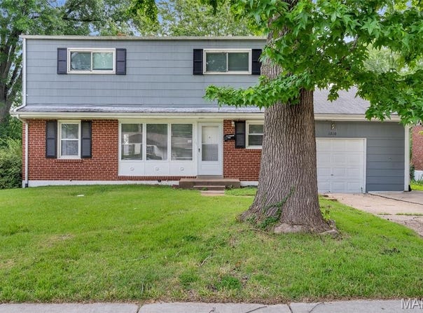 1210 Gahan Drive, Florissant, MO 63031