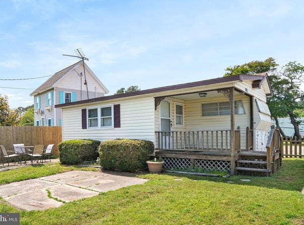 8096 MIRE POND ONE, CHINCOTEAGUE ISLAND, VA 23336