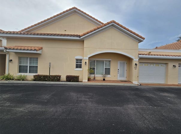 346 DAVID WALKER DRIVE, TAVARES, FL 32778