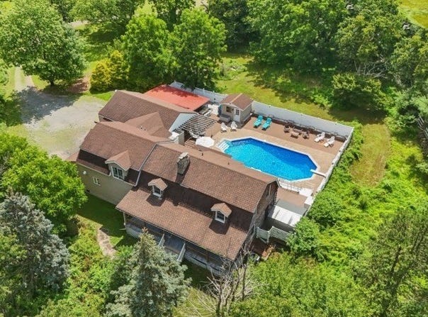 17 E Dreahook Rd, Readington Twp., NJ 08889