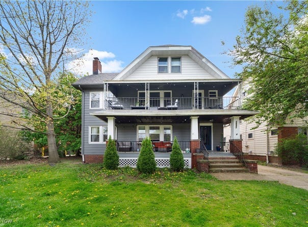 16601 Hilliard Road, Lakewood, OH 44107