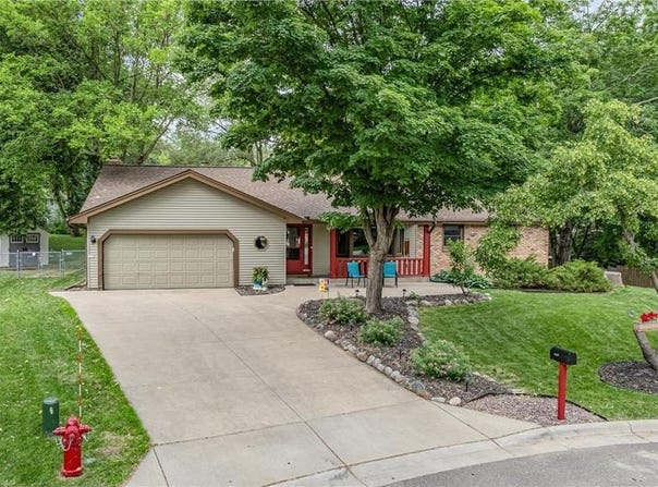 12740 Portland Circle, Burnsville, MN 55337