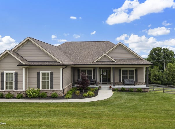 2105 Clarke Pointe Dr, Crestwood, KY 40014