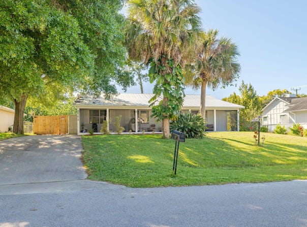 1415 16th Court SW, Vero Beach, FL 32962