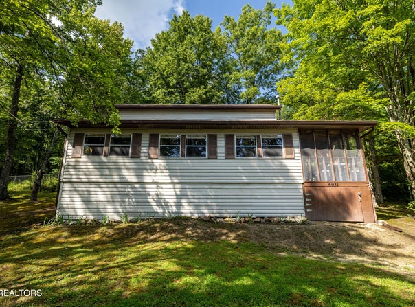 6031 Alabama St, Tallassee, TN 37878