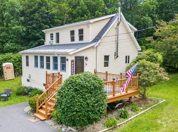 22 Whitney Drive, Nassau, NY 12018