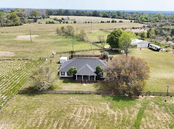 1133 Hancock Road, Lucedale, MS 39452