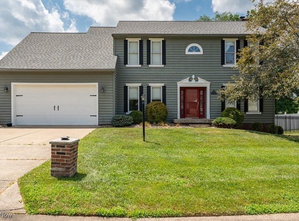 1103 Greenmont Circle, Vienna, WV 26105