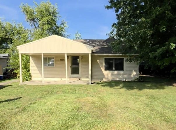 38491 Albert Boulevard, Clinton Township, MI 48036