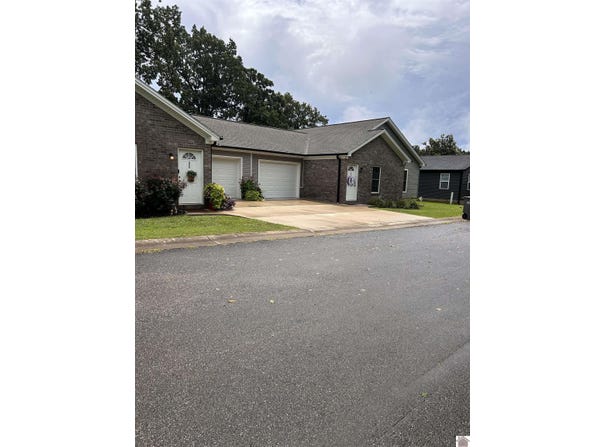 200 Wright Avenue, Paducah, KY 42003