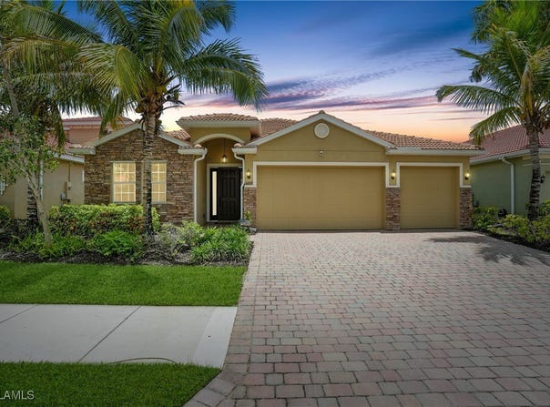 3209 Royal Gardens Avenue, Fort Myers, FL 33916