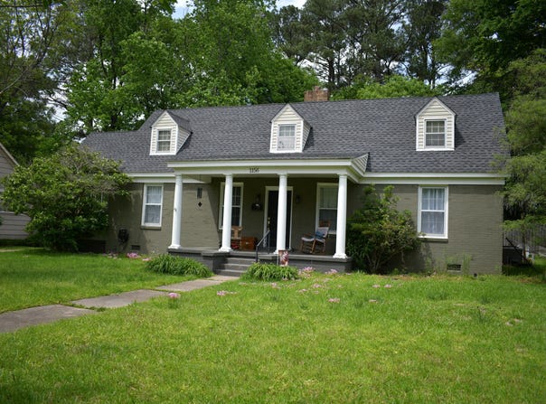 1156 Woodlawn Street, Tupelo, MS 38804