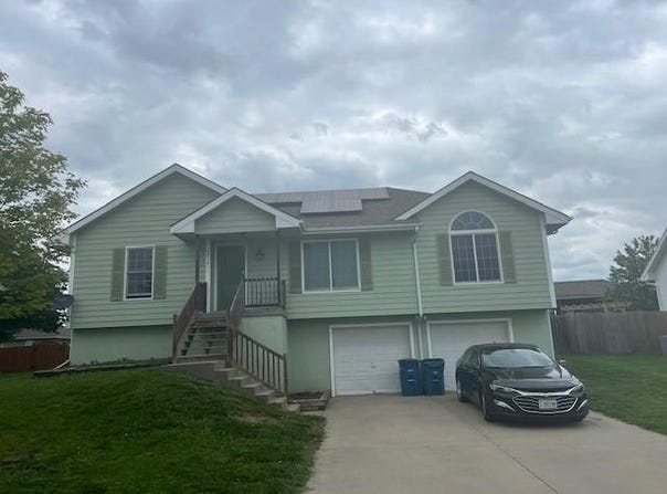 2216 Chanticleer Street, Excelsior Springs, MO 64024