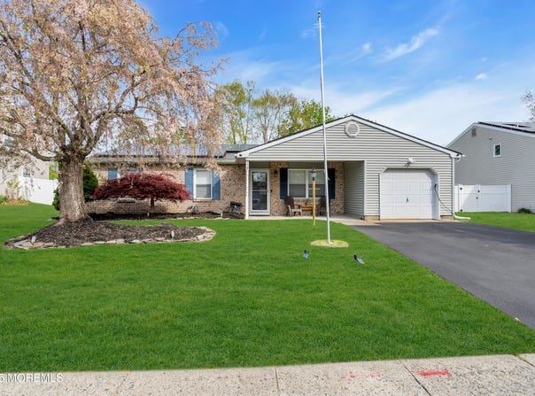 179 Ravenwood Boulevard, Barnegat, NJ 08005