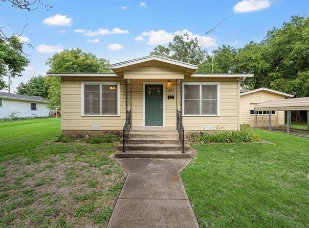 807 S Avenue I, Clifton, TX 76634