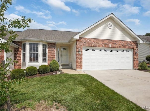 134 Westgate Drive, St Peters, MO 63376