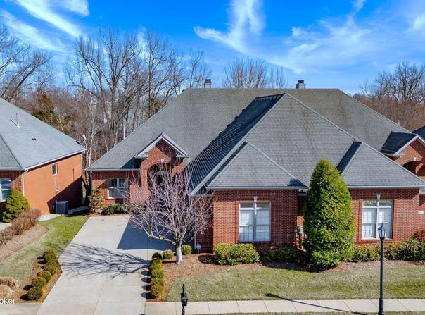 329 Lanai Ct, Louisville, KY 40245