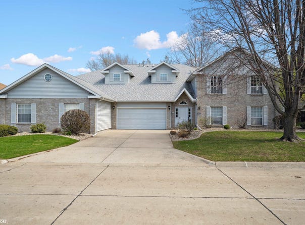 1504 Orchard Meadow Drive, Burlington, IA 52601