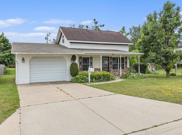 210 Huron Street, Gaylord, MI 49735
