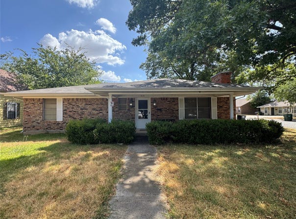 314 Hall Street, Whitesboro, TX 76273