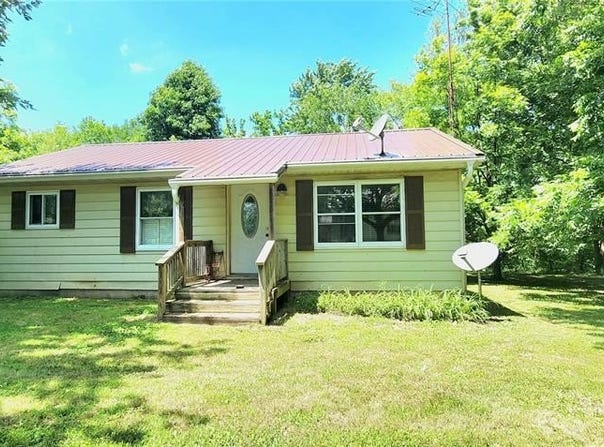 8739 Shawneetown Trail, Chester, IL 62233