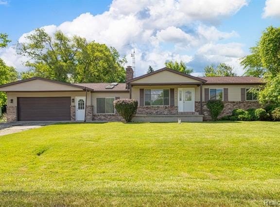 3353 Augusta Street, Flint, MI 48532