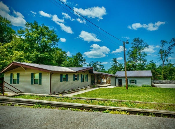 308 Dale Hollow Manor, Albany, KY 42602