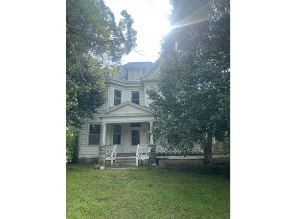 566 Odell AVE, Marshall, MO 65340