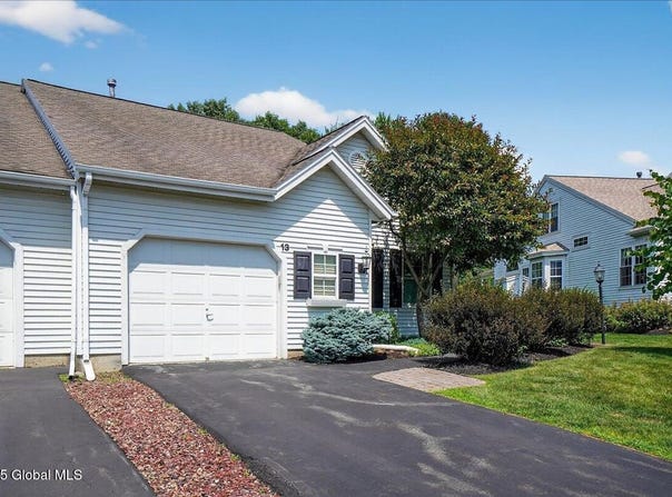 13 Hyland Circle, Troy, NY 12182