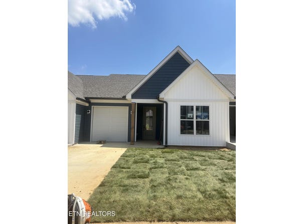 1808 Lateglow Way, Knoxville, TN 37931