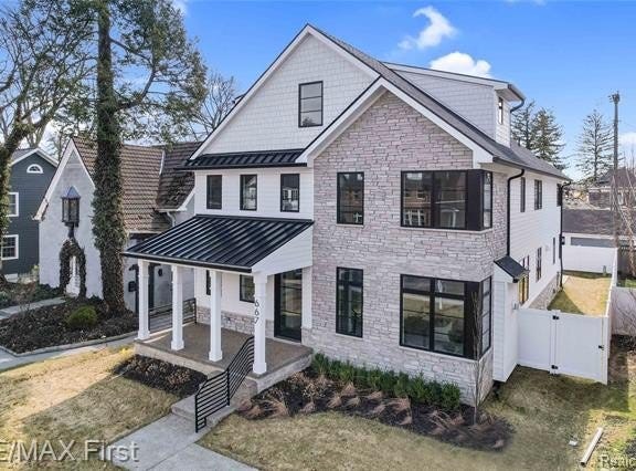 667 Oak, Birmingham, MI 48009