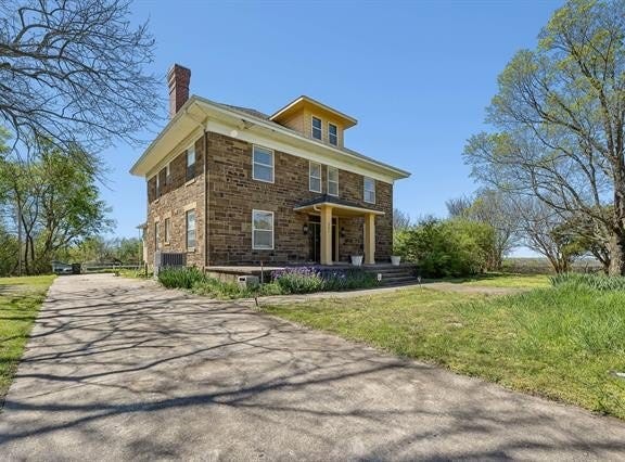 521 E Coppinger Avenue, Fort Gibson, OK 74434